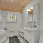 Amazing In With Kitchen Holiday home