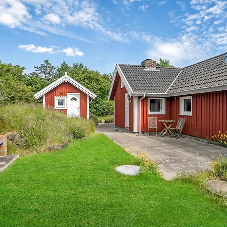 Amazing In With Kitchen Holiday home *